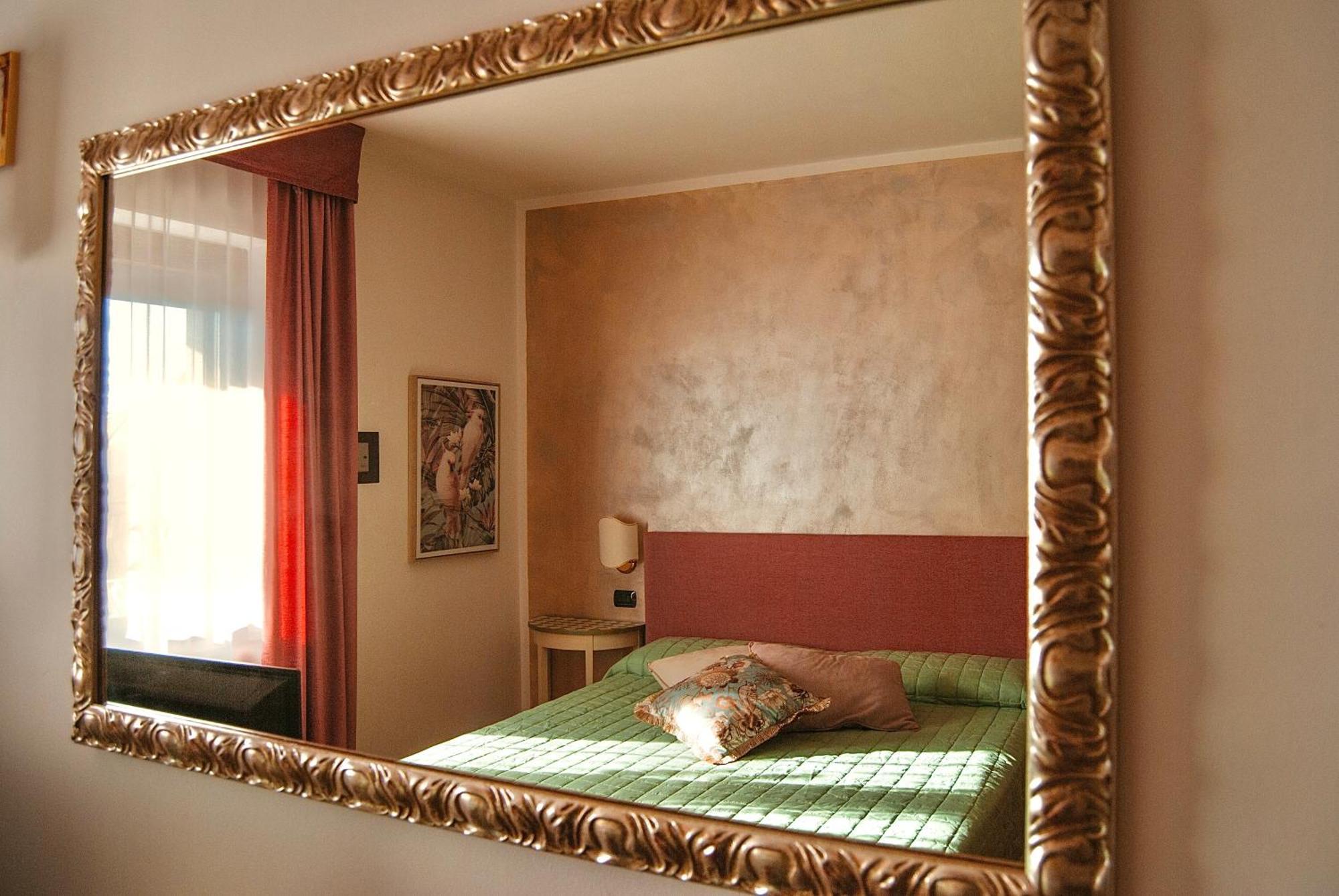 Welcome Traveller Frida'S Rooms Капріно-Веронезе Екстер'єр фото